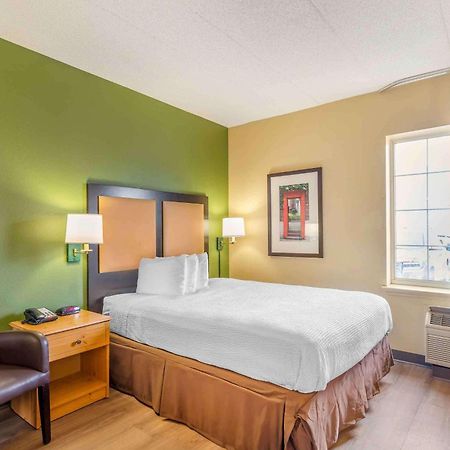 Extended Stay America Select Suites - Chicago - Lombard - Oakbrook Оукбрук Теръс Екстериор снимка