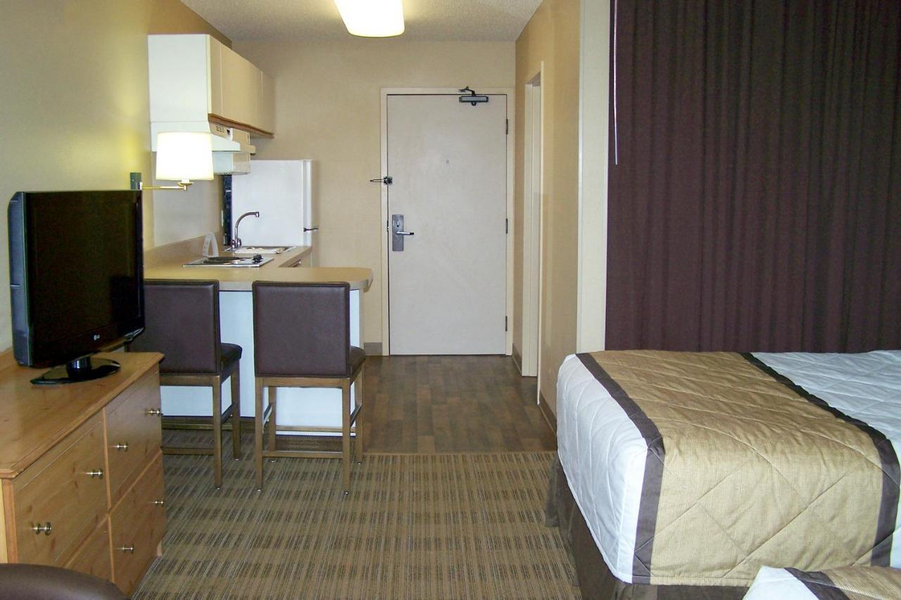 Extended Stay America Select Suites - Chicago - Lombard - Oakbrook Оукбрук Теръс Екстериор снимка