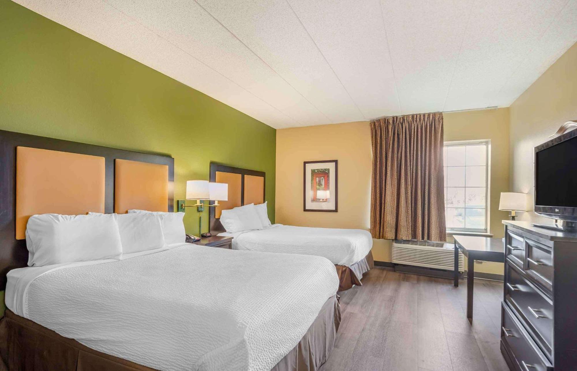 Extended Stay America Select Suites - Chicago - Lombard - Oakbrook Оукбрук Теръс Екстериор снимка