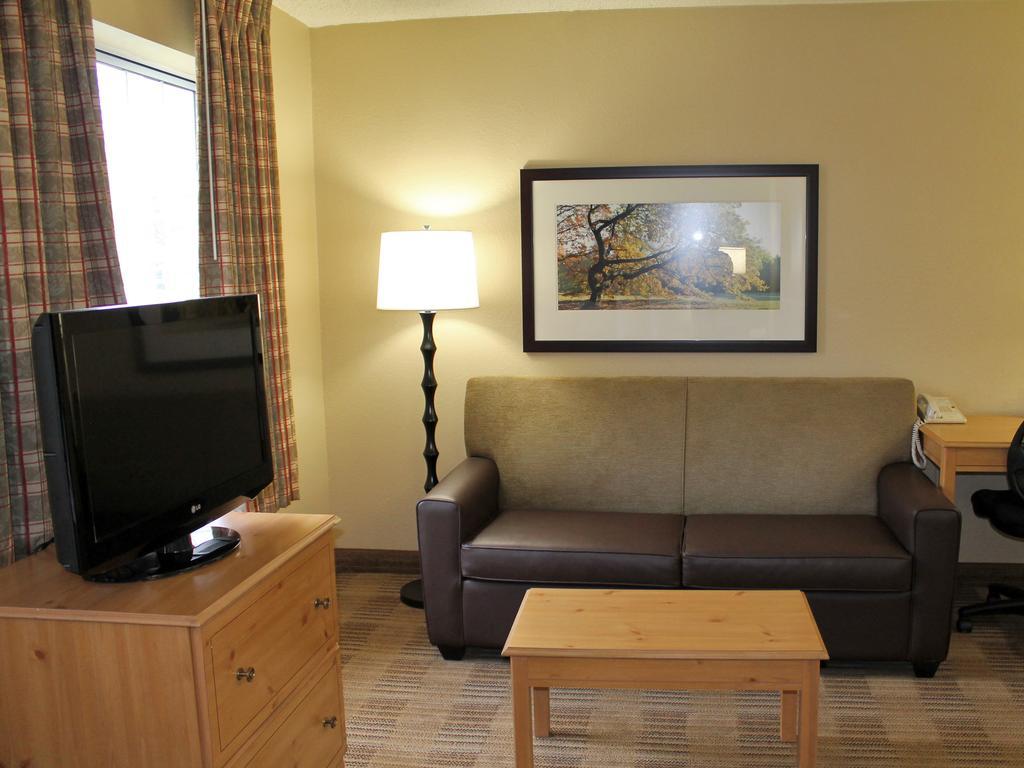 Extended Stay America Select Suites - Chicago - Lombard - Oakbrook Оукбрук Теръс Екстериор снимка
